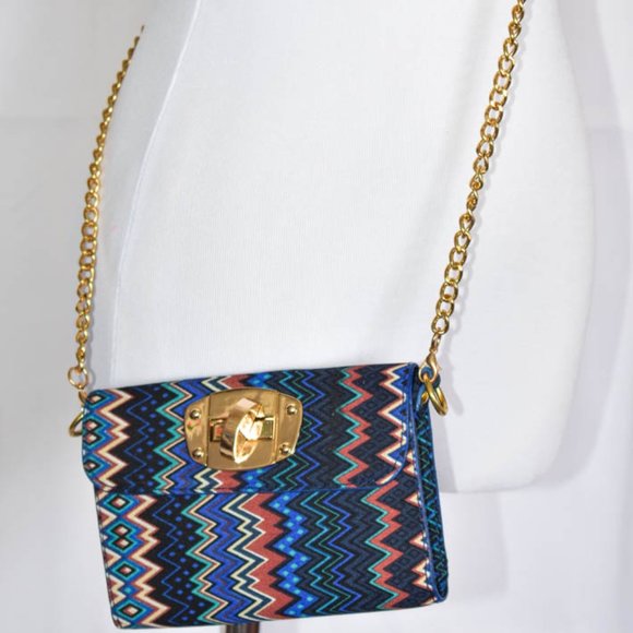 Zig Zag Print All In One Fanny Pack, Bag and Belt - Picture 2 of 7